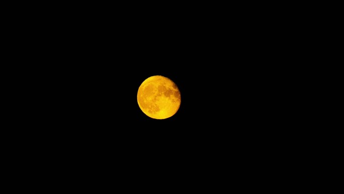 月升黄月亮纯净背景延时摄影