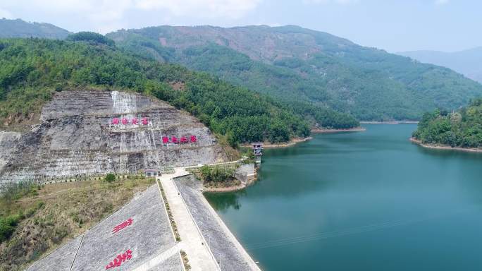 云南冰岛普洱茶山南等水库青山绿水