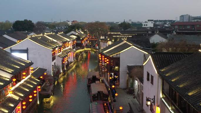 苏州平江路璀璨夜景，走过就会留下回忆的街