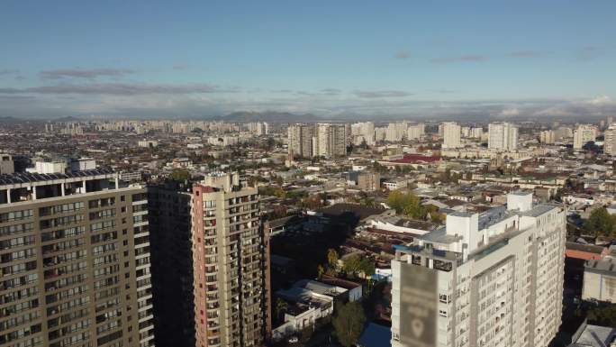 智利圣地亚哥繁华建筑群大气全景空镜