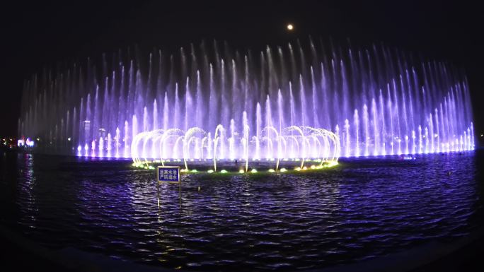 南昌秋水广场喷泉