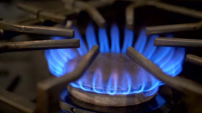 天然气蓝色火焰丙烷发光燃料和发电