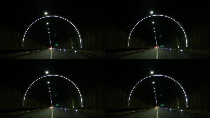 高速公路隧道前方发生交通事故