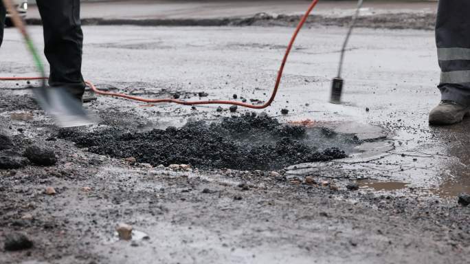 坑洞维修