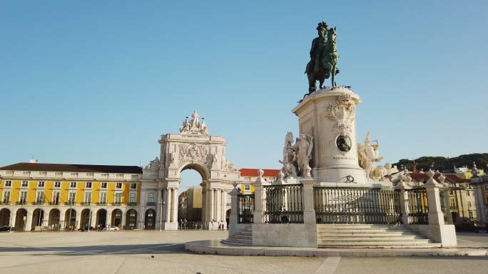 里斯本商业广场和何塞国王雕像