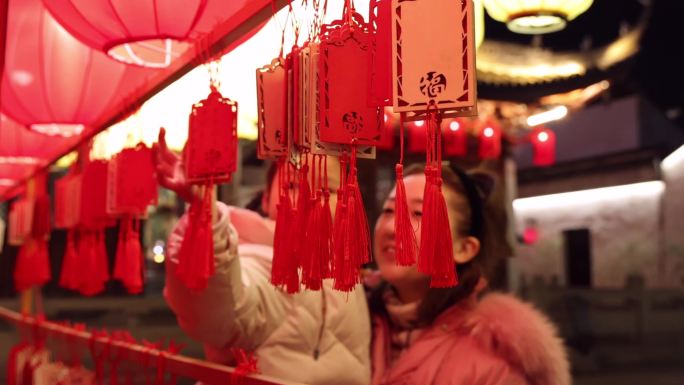 新年过年春节喜庆看灯红灯笼