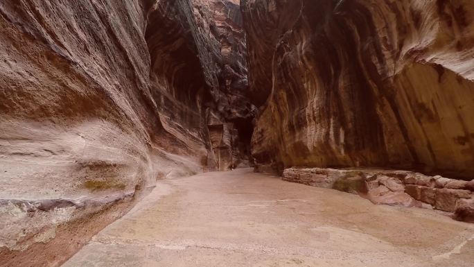 约旦佩特拉的峡谷地理地貌大自然鬼斧神工