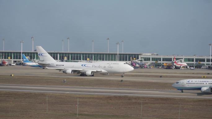 卡利塔航空货运班机波音747
