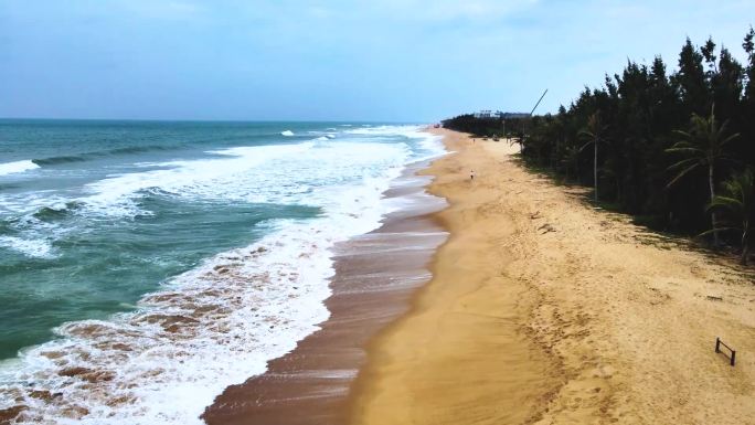 海浪沙滩