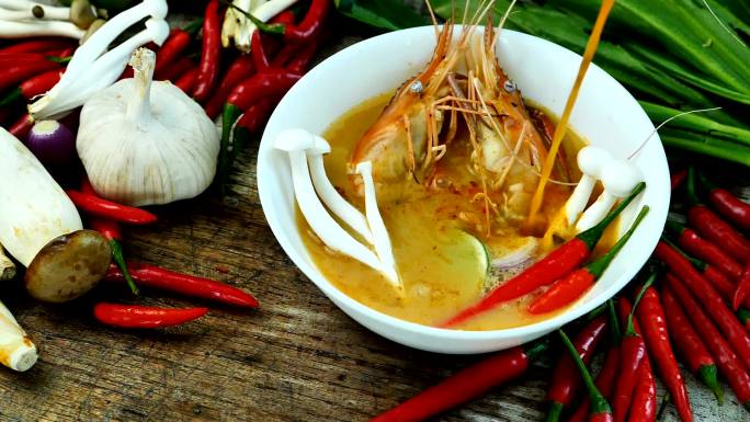 招牌泰国菜龙虾虾螃蟹