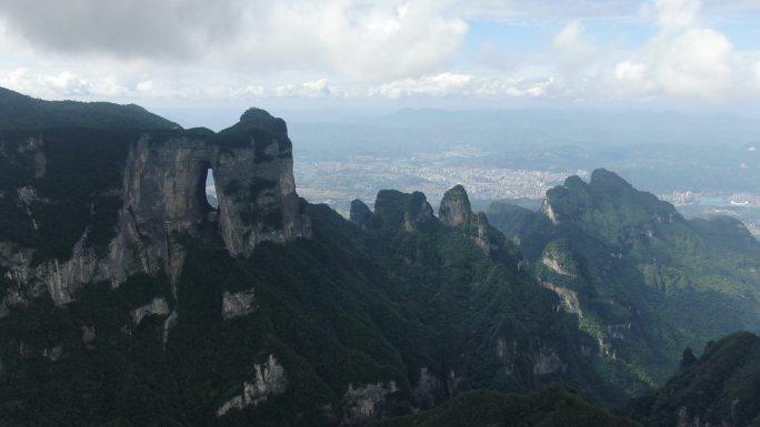 航拍湖南张家界天门山5A景区