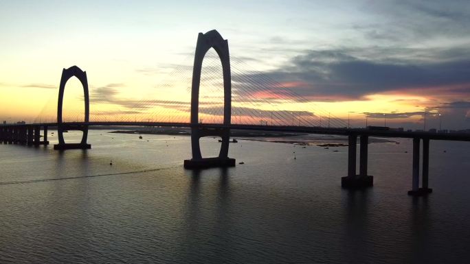 日出日落的水东湾大桥