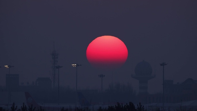 冬季傍晚夕阳西下超大唯美红红太阳