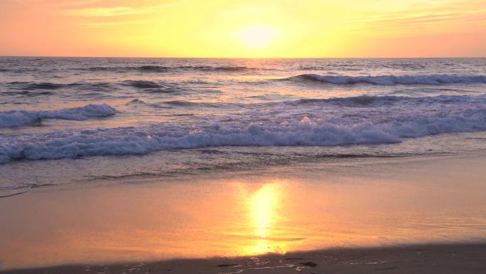 洛杉矶曼哈顿海滩沙滩夕阳落日日出金色海水