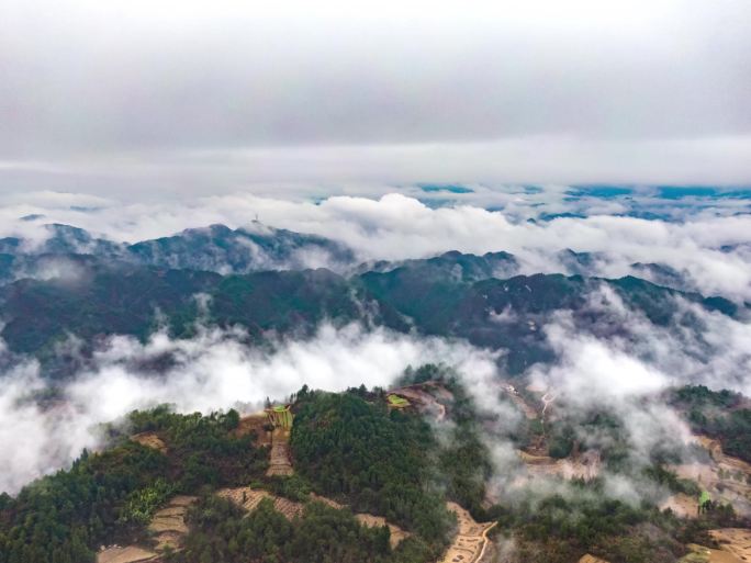 4K 锦绣山河云雾缭绕延时视频