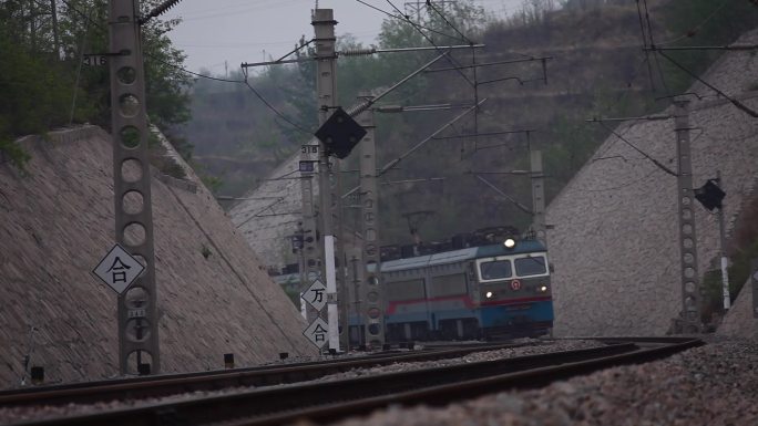 中国高铁列车和谐号火车铁桥铁路航拍4K
