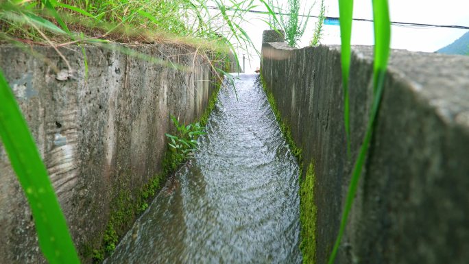 新农村气象烟雨江南新化浙江乡村青山绿水