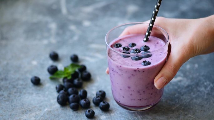 蓝莓奶昔养生膳食健康营养清淡食补食疗