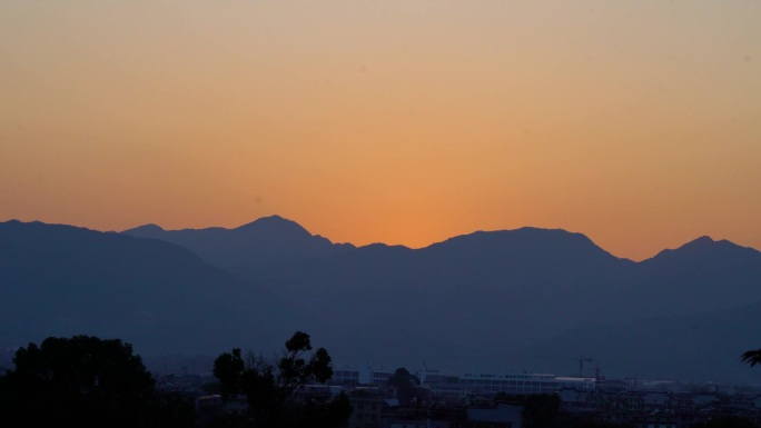 大气的太阳落山-昼夜更替-夕阳延时摄影