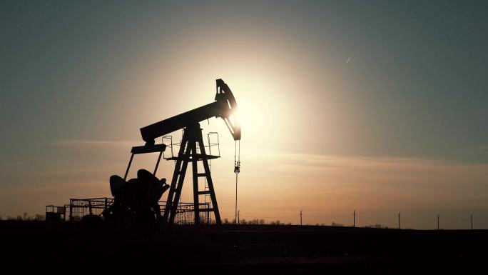 石油和天然气的生产、运输和加工。