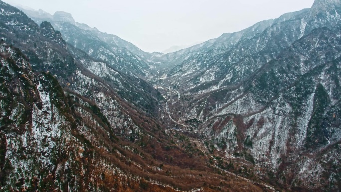 冬天秦岭自驾公路风景9