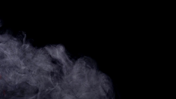 烟雾在黑色背景上烟雾动画特效黑烟抠像透明