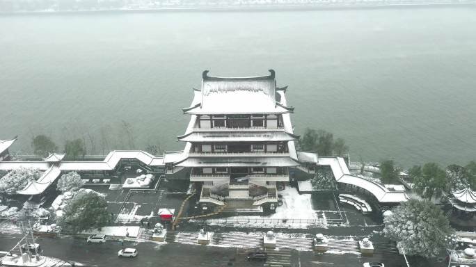 航拍杜甫江阁冬天下雪场景