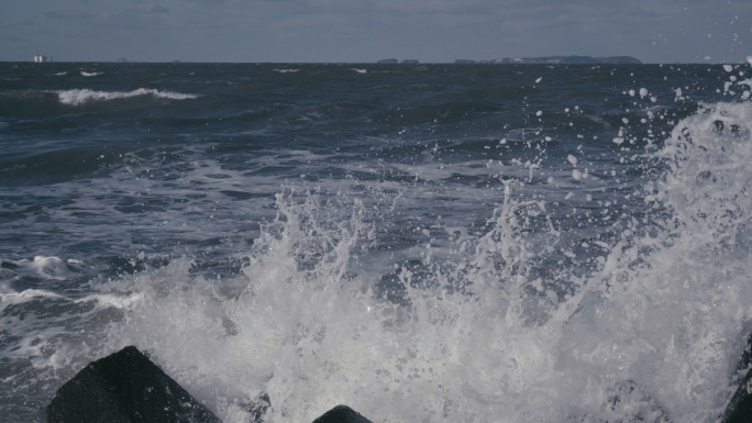 【4K】拍摄大海近海海浪浪花【灰片】