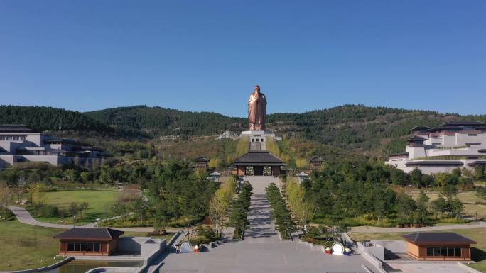 尼山圣境 孔子像