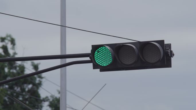 非洲城市道路的红绿灯