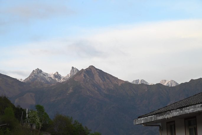 四川达瓦更扎自然风景雪山延时摄影