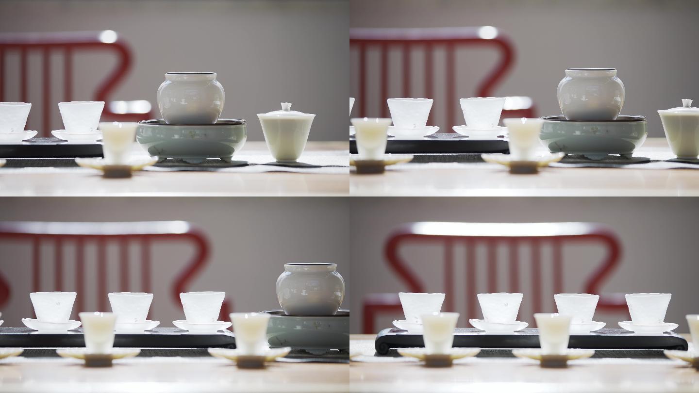 桌上精美的瓷器和茶具