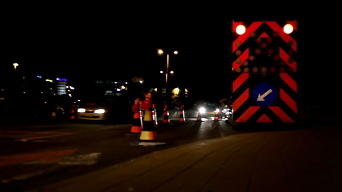 夜间道路工程晚上道路施工视频素材夜晚城市