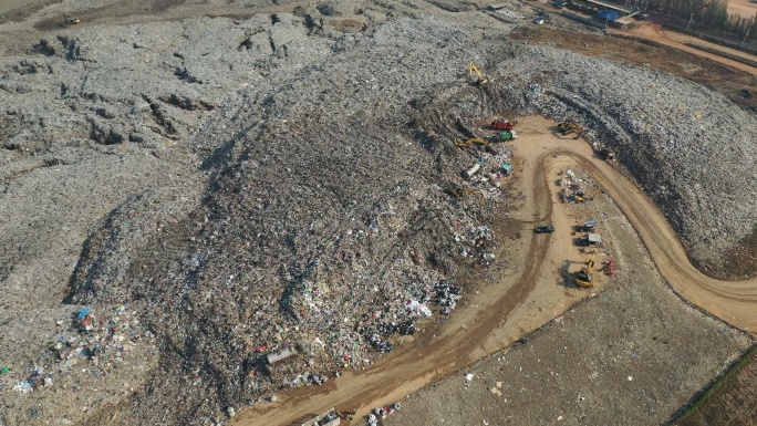 垃圾填埋场沙滩泥泞道路乡村