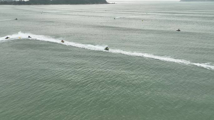 航拍海上摩托艇竞赛大场面旋转拍摄