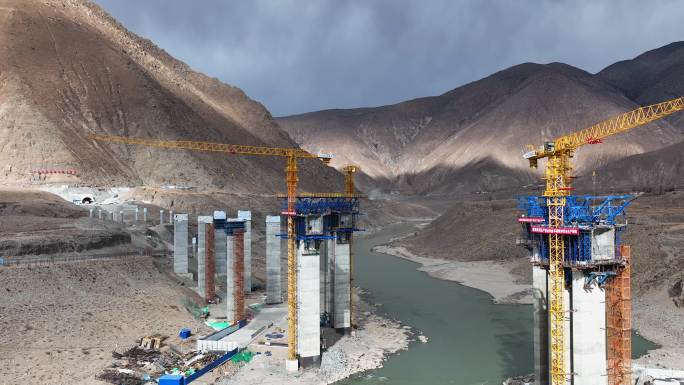 西藏雅鲁藏布江高速桥梁工程