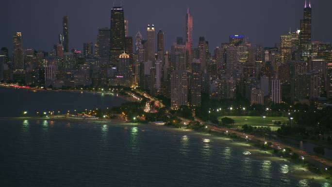 黄昏芝加哥城市夜景宣传车流量延时