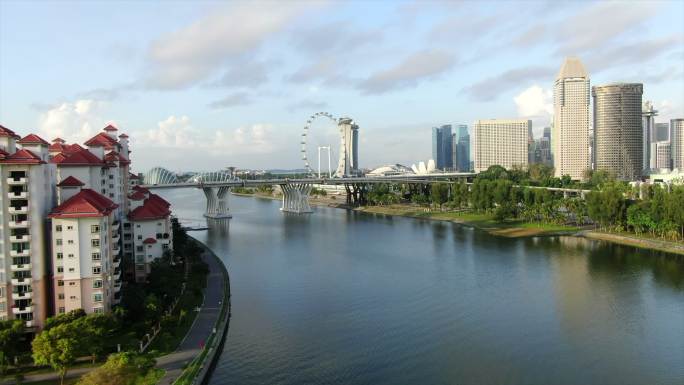 无人机拍摄新加坡河、大桥