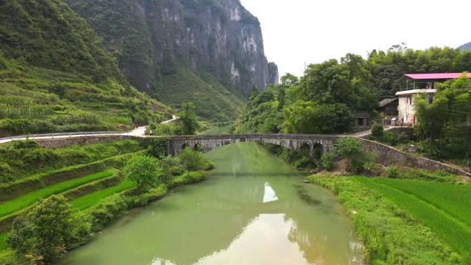 航拍乡村古桥