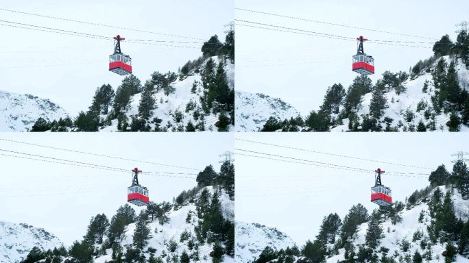 滑雪胜地的红色缆车