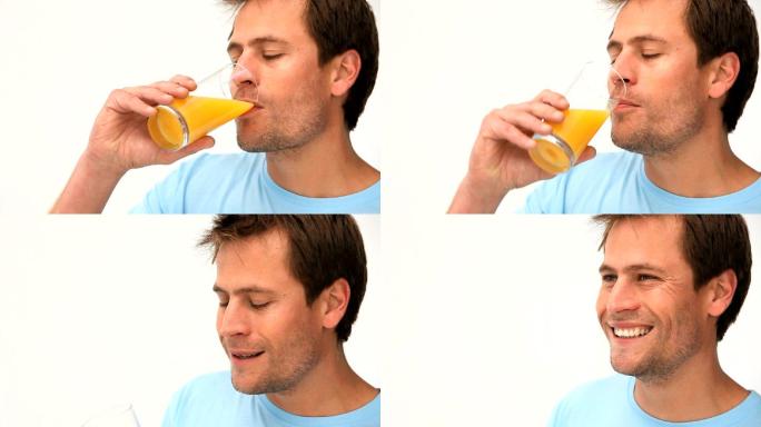 喝一杯橙汁的男人欧美外国养生膳食健康营养