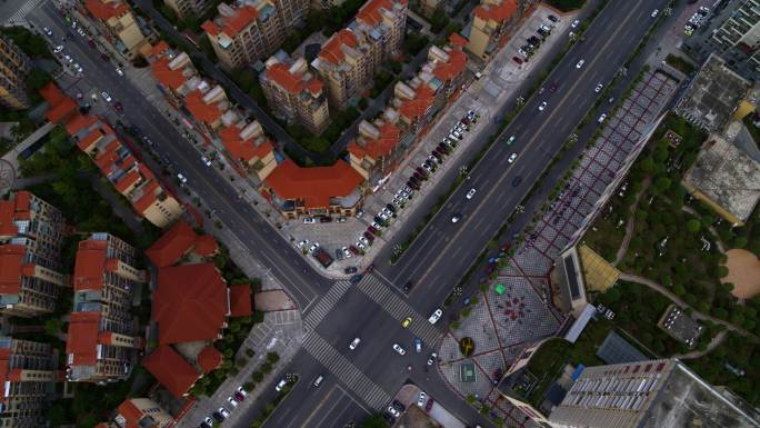 高档住宅城市十字街道风光4K航拍