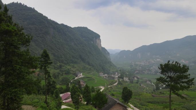 航拍乡村峡谷，梅山大峡谷