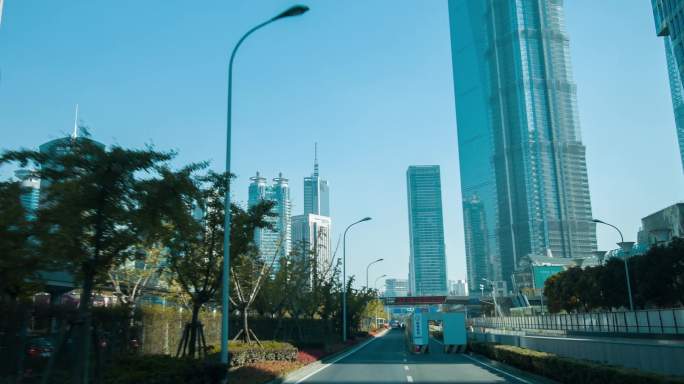 行车视角的上海CBD写字楼群4K-1