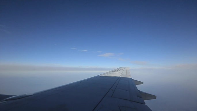 飞机上相机拍摄蓝天白云