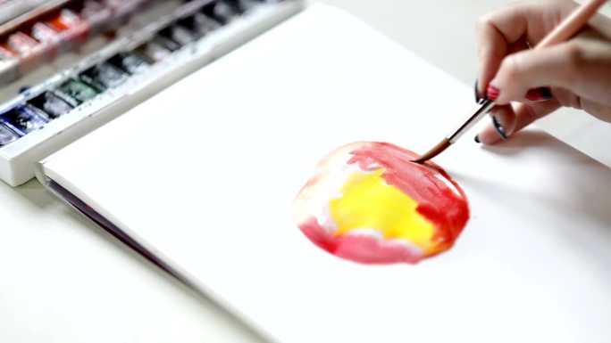 水彩画画苹果图画涂鸦水墨颜料