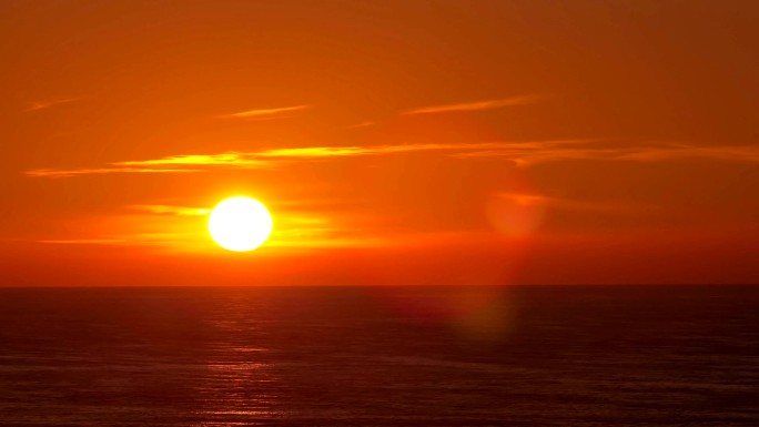 海上美丽的日落落日海平面海洋海水夕阳晚霞