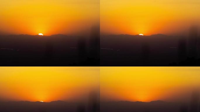 草甸山顶日落夕阳延时摄影