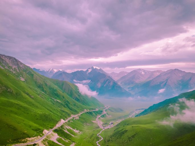 独库公路新疆无人机航拍云海山路延时摄影