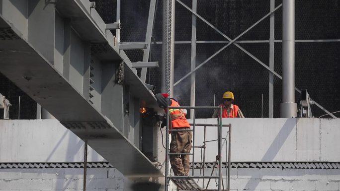 钢结构 工程 建筑 工人 钢梁 施工